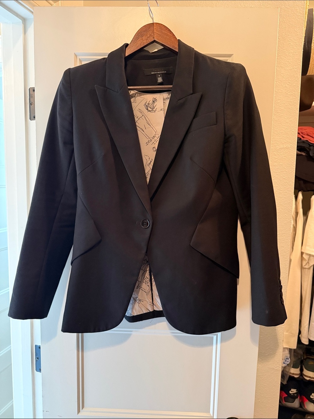 WHBM Black Women's Tailored Single-Button Blazer 6